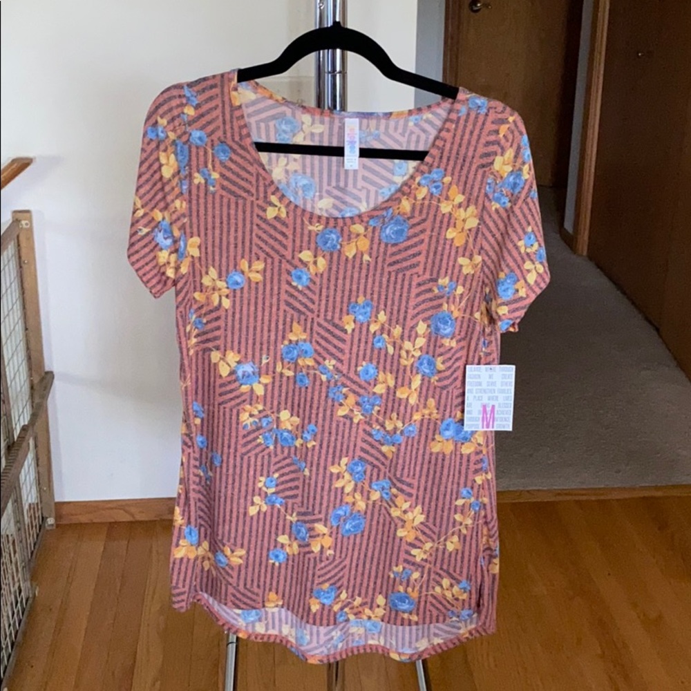 Lularoe Classic Tee
